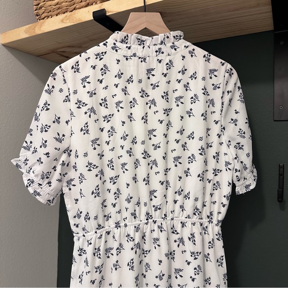 NWT Petallush White/Navy Floral Dress - Picture 2 of 6